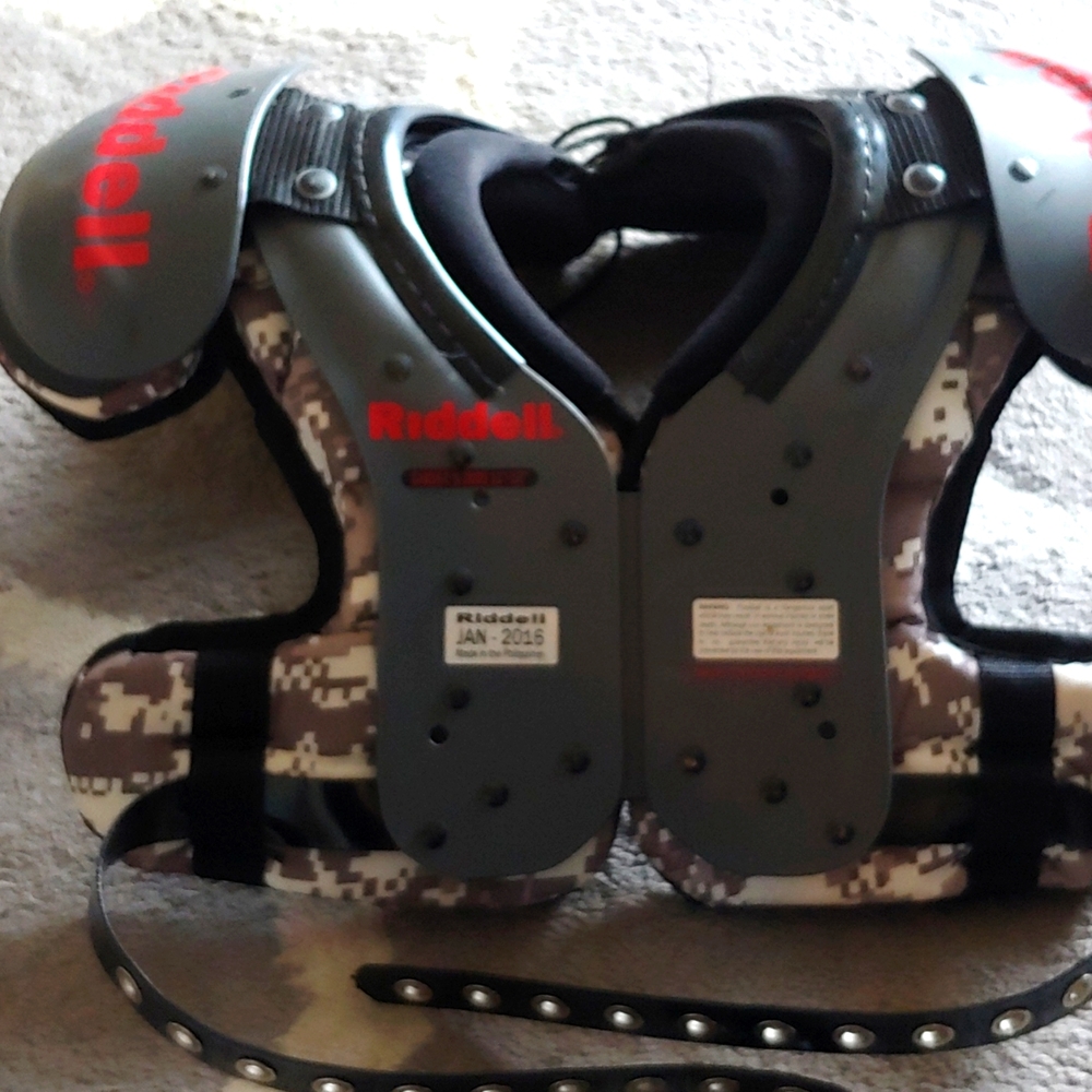 COPY - Football sholder pads